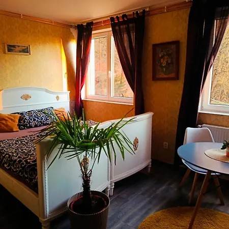 Bythelake Guest house