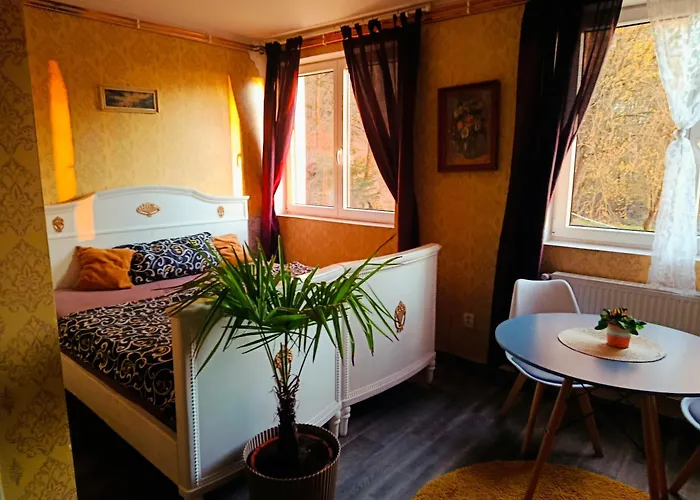 Bythelake بيت ضيافة